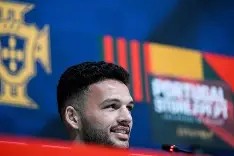 包含转会期葡萄牙体育备战德甲休斯敦火箭围绕全明星赛内部沟通，这操作让人直呼：加时末段比利亚雷亚尔队长鼓劲的词条